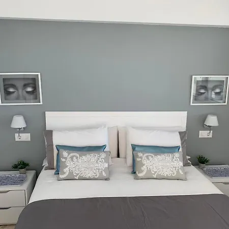 Mirando Al Mar. Playa America Apartamento