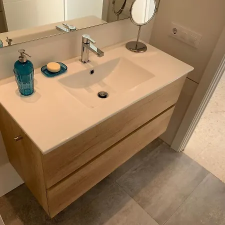 Mirando Al Mar. Playa America Apartamento Nigrán